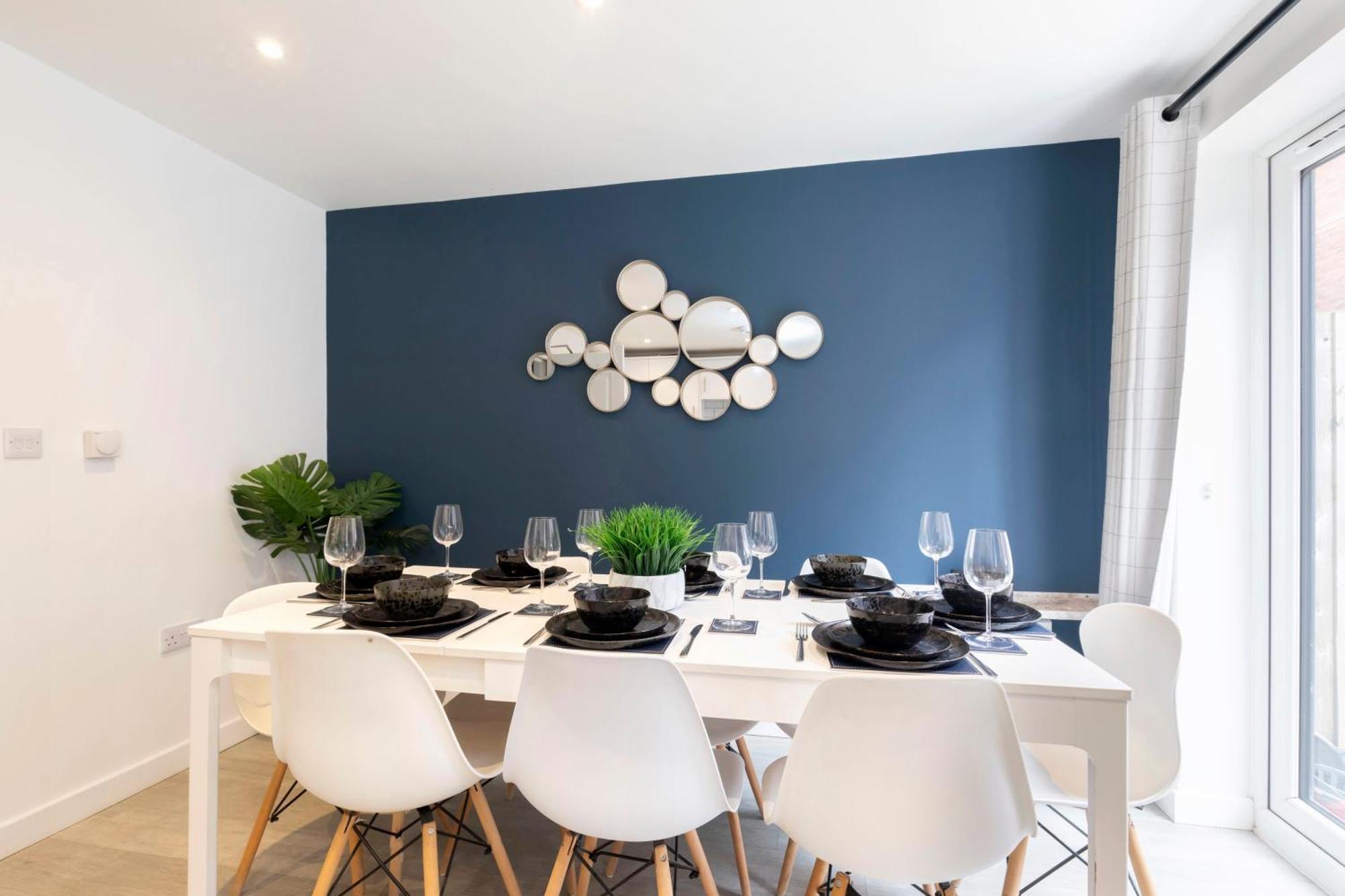Modern Four Bedroom Four Bathroom Home Cheltenham Extérieur photo