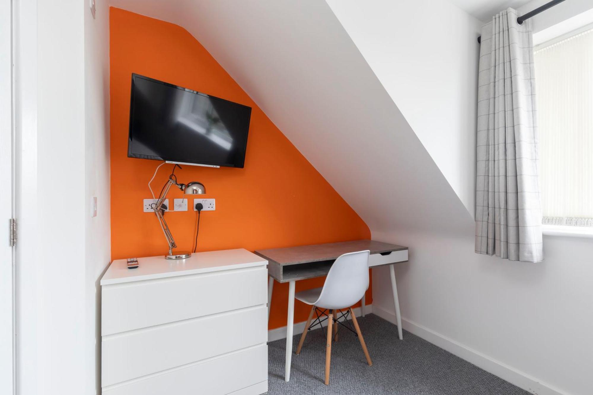 Modern Four Bedroom Four Bathroom Home Cheltenham Extérieur photo